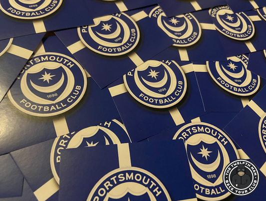 Pack of 30 Portsmouth - Badge Stickers (7x7cm)